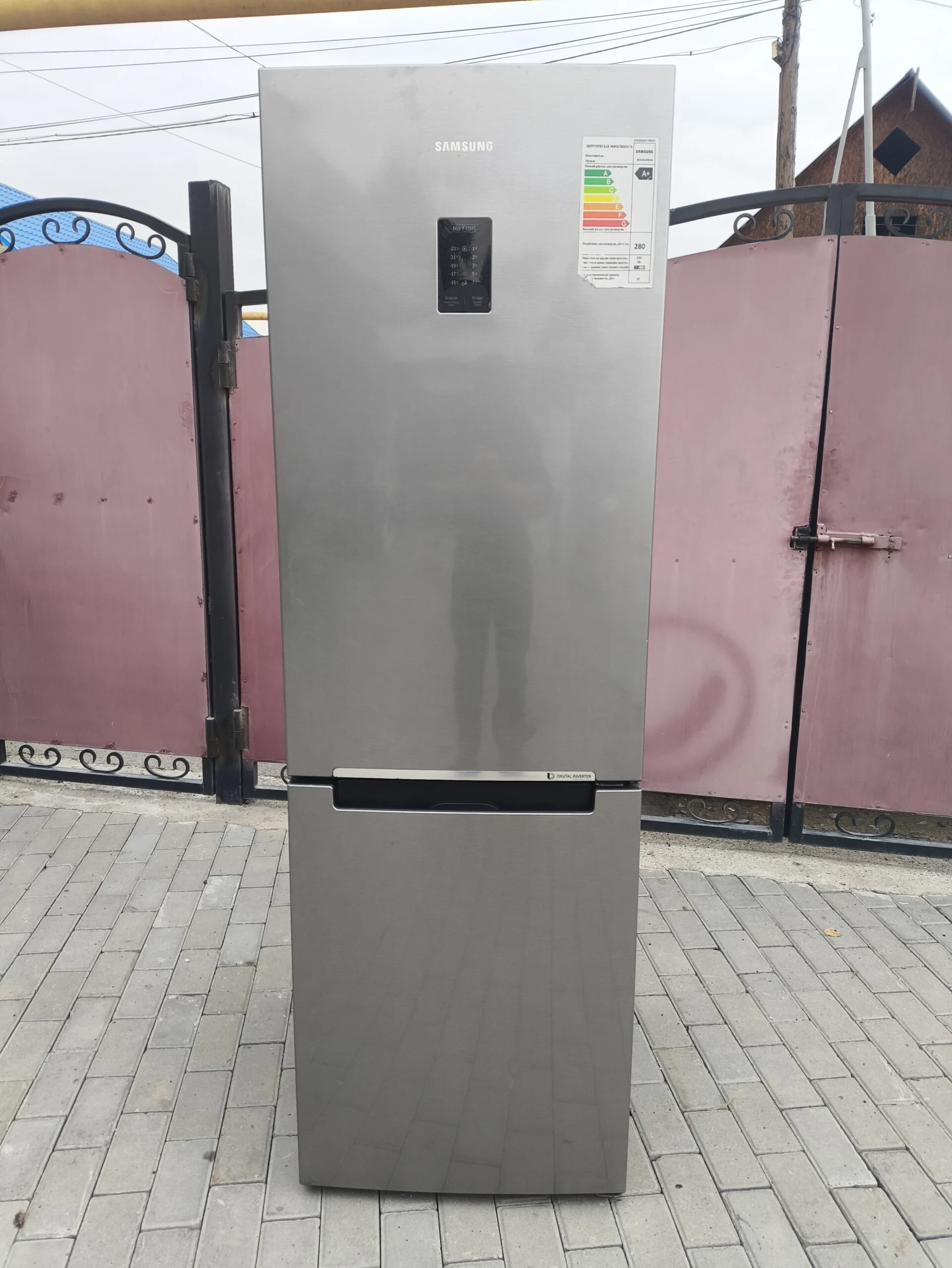 Холодильник б/у Samsung NoFrost 130000